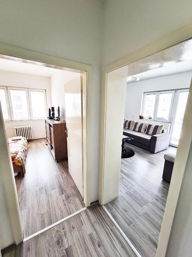 Calla 1 - Modern & Cozy Main Square Apartment In The City Shopping Center - Parking Slot With Parking Security Скоп'є Екстер'єр фото