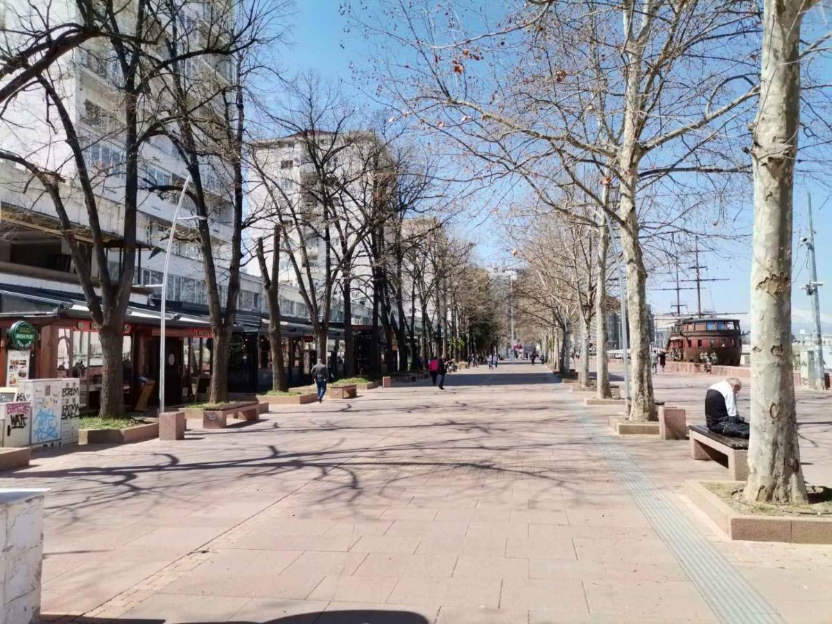Calla 1 - Modern & Cozy Main Square Apartment In The City Shopping Center - Parking Slot With Parking Security Скоп'є Екстер'єр фото