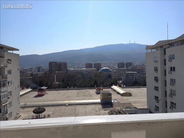 Calla 1 - Modern & Cozy Main Square Apartment In The City Shopping Center - Parking Slot With Parking Security Скоп'є Екстер'єр фото